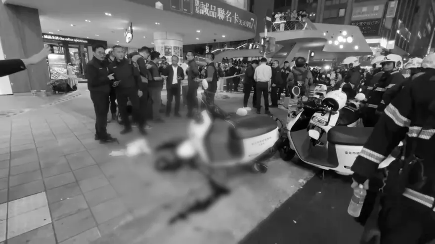 張文犯案第二波「警方動作慢」？他平反曝阿sir當下棄車衝誠品