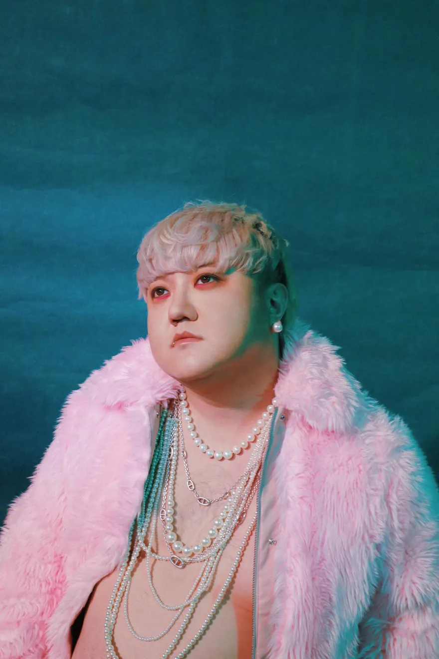 TRASH葵剛迎35歲脫了！認曾容貌焦慮　暖喊：不必完美