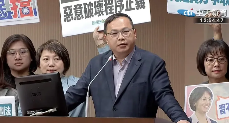 王義川喊TPASS「我提的」　網打臉：誰不知道是照抄柯文哲