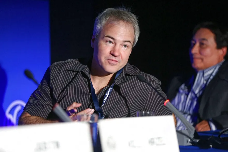 法拉利撞護欄起火遇難　55歲知名電玩「決勝時刻」之父驟逝