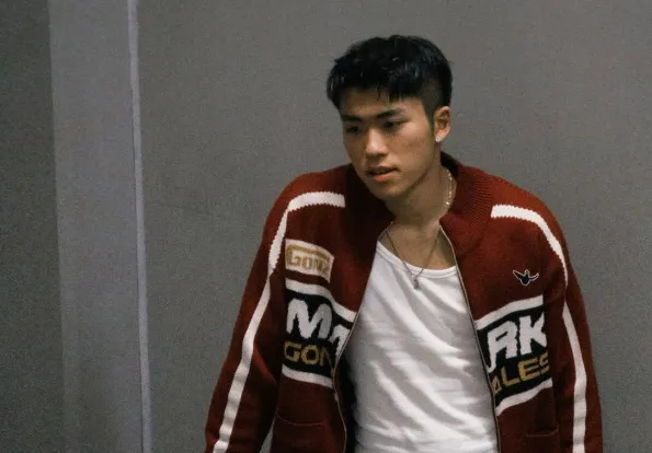 王ADEN校唱臭臉陷爭議　女學生街舞老師「還原暖心真相」