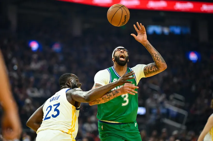 NBA/跑快攻無碰撞傷退　AD腹股溝拉傷又掛免戰牌