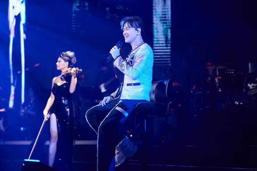 出道26年首攻蛋！李聖傑激動望台下2分鐘說不出話　邀大咖音樂教父合體