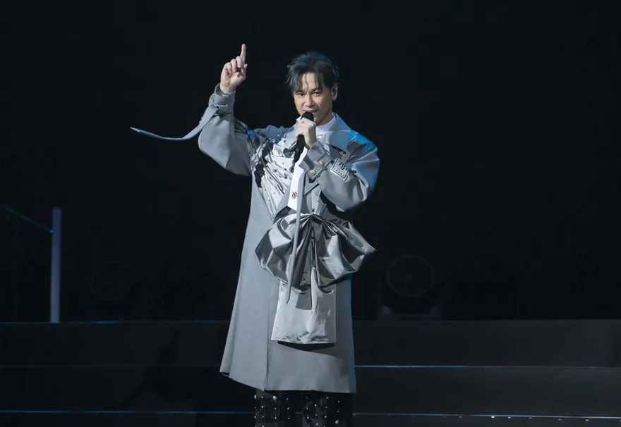 直擊/咳超慘！曾國城重感冒開金口　和李聖傑對唱〈你那麼愛他〉