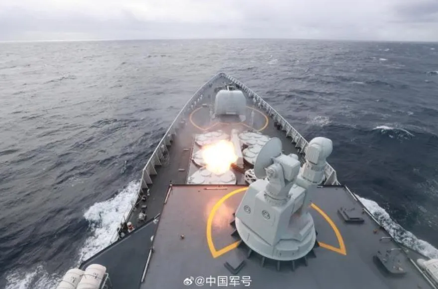 075型兩棲攻擊艦首度參與圍台軍演　專家：戰力四大優勢明顯