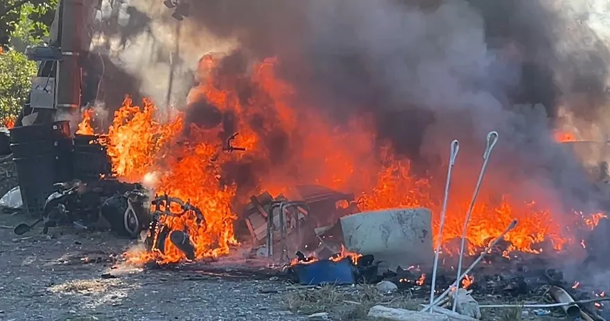 影/台東老葉園火災波及3機車　工人萬元現金付之一炬