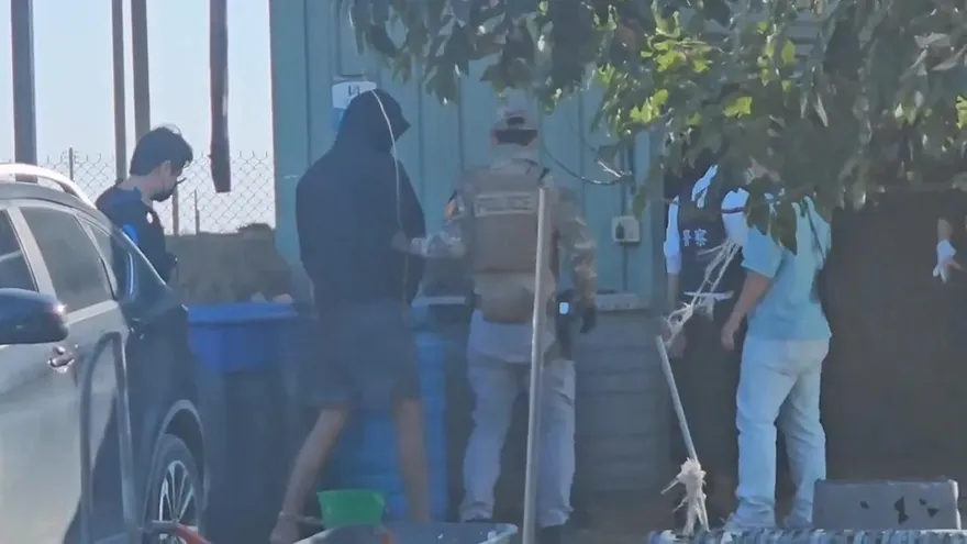 影/屏東警匪對峙直擊！抓槍砲犯「至少開40槍」