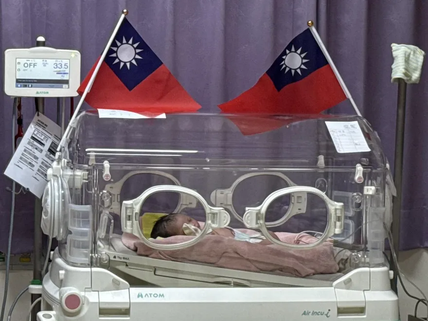 臺中醫院喜迎元旦雙寶！印尼籍一家三口皆國定假日出生