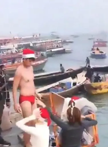 影/日網紅恆河聖地小便惹眾怒　團隊致歉後切割稱第三者所為