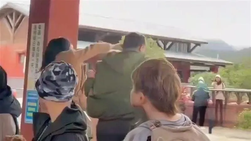 影/嫌池子髒！新北萬里2對夫妻泡腳打起來　全進警局