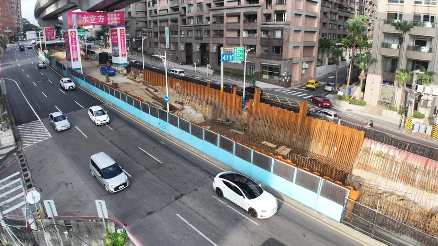 淡北道路1/8起高架吊裝　「淡金路往台北」兩階段夜間封閉66天