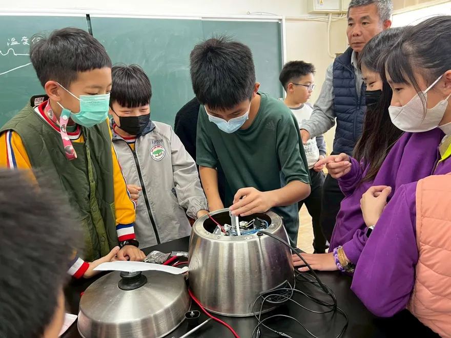 彰化陜西國小學生維修了得　台北「壞掉吹風機」也請求支援