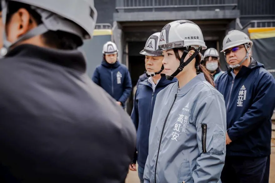 新竹棒球場挖出百公分混凝土塊　高虹安：前朝缺失絕不輕放