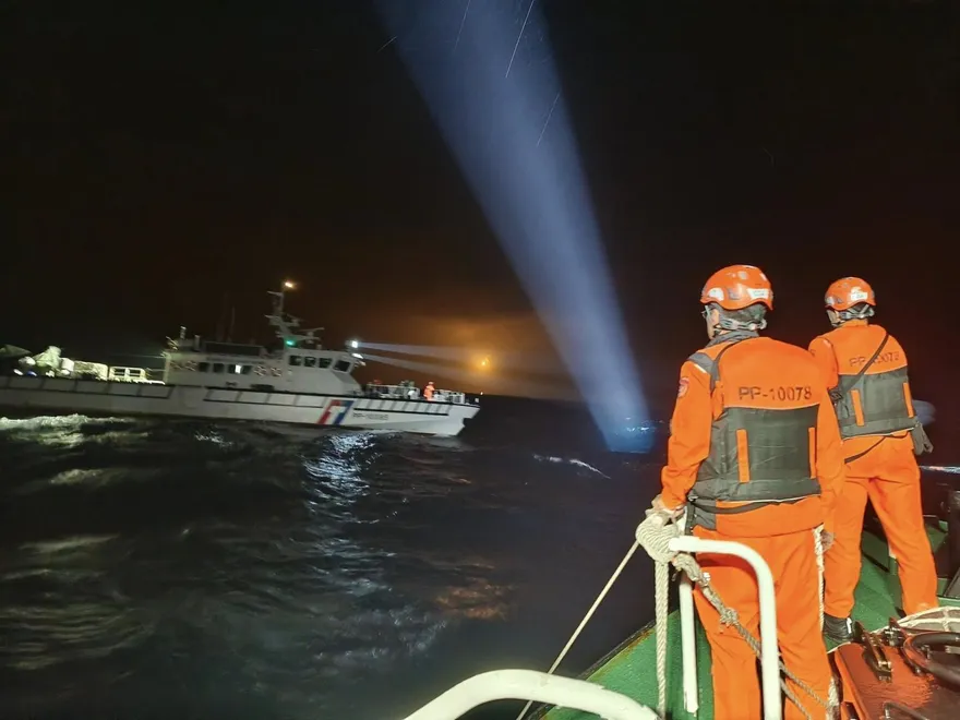 不放棄！飛官辛柏毅失聯　軍方出動15架次軍機9艦艇持續搜救