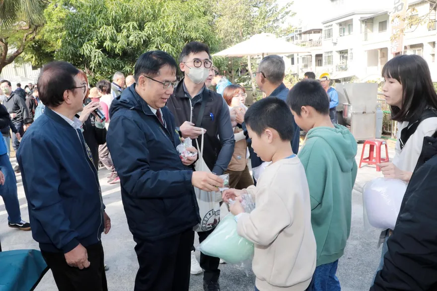 台南不認跟進免費營養午餐政策「髮夾彎」！還酸了台北這一句