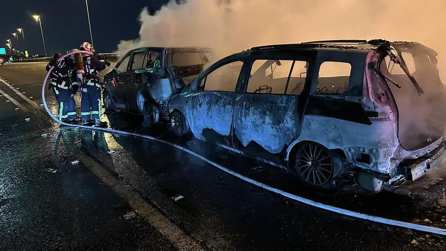 國3霧峰段5車追撞2車起火！2人緊急送醫　回堵3公里