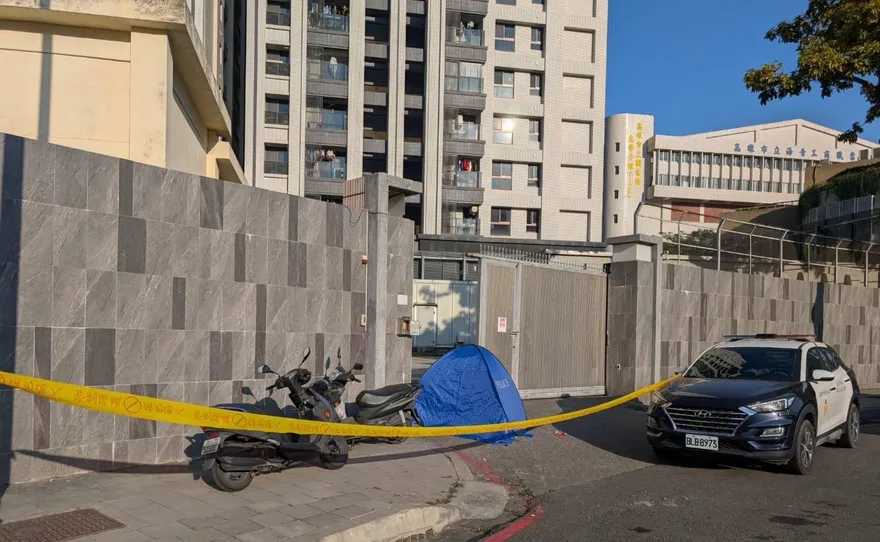 影/悲慘殉職！高雄男遭變電所鐵捲門夾死「是台電巡檢班長」