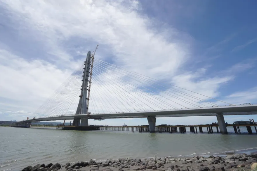 淡江大橋5月通車！公路局邀全民「躺上橋」暖場開跑