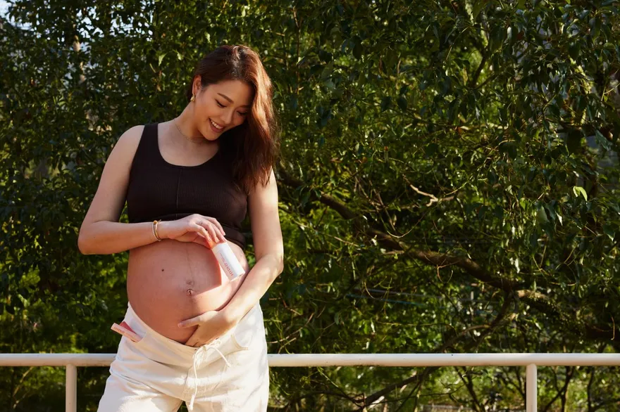 39歲名模林又立2月「卸貨」升格新手媽媽　挺8個月孕肚再曝好消息