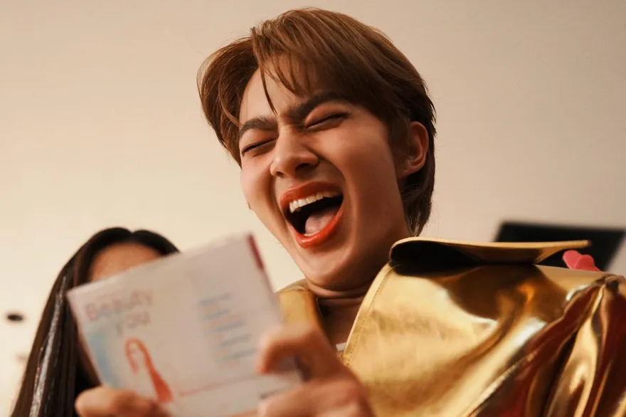 人氣BL男星NuNew喜劇魂被開發　前輩虧像「披著兔皮的狼」