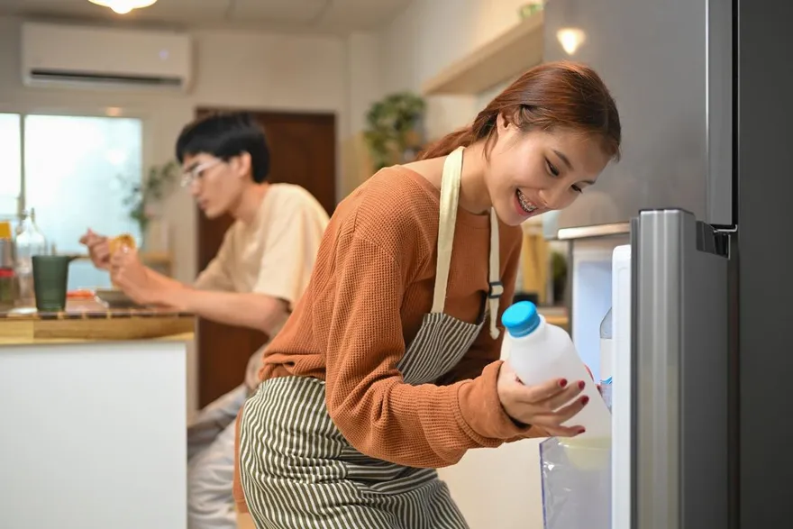 「這5種食物」千萬別放冰箱門！專家：恐吃進大量細菌