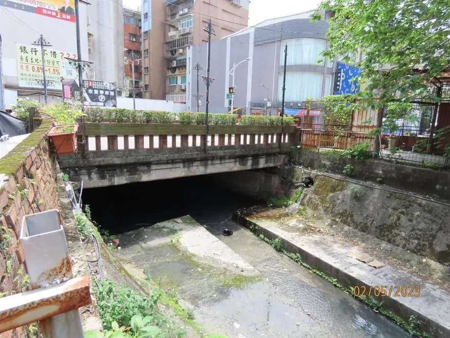 「信義路八號橋」都更消失了　網憶「小河道」Google街景憑弔