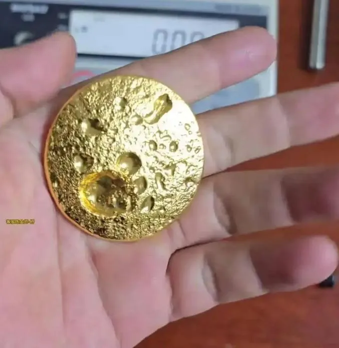 影/SIM卡煉出百萬黃金？陸男揭真相：是用電子鍍金廢料2噸