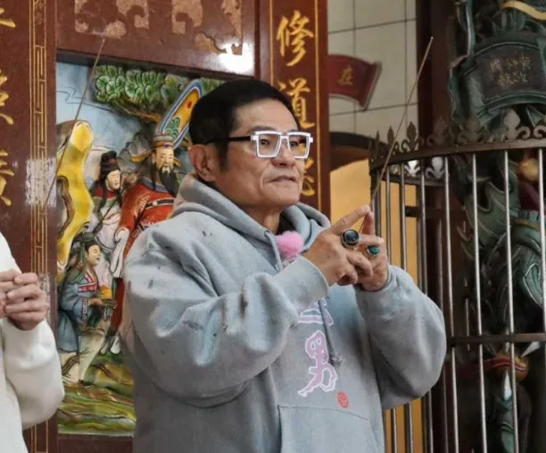 許效舜昔被阿嬤嫌「長得醜」　憶闖蕩演藝圈過程：只有媽媽支持