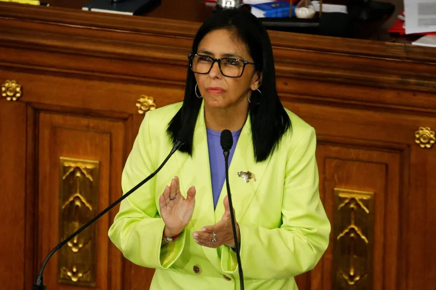 馬杜洛倒台前內部早分裂！英媒：代總統一家私下承諾與美合作