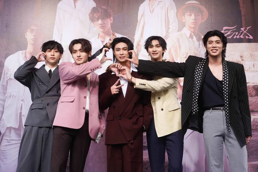 FEniX挑戰邊伏地挺身邊唱歌！　承隆、MAX、家齊將入伍心聲曝