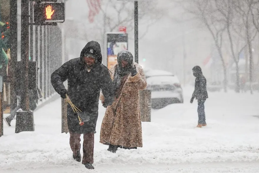 冬季風暴襲美陷緊急狀態　85萬戶停電、逾萬航班取消