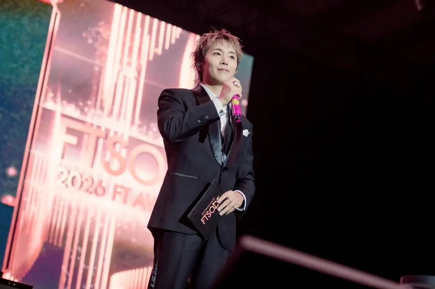 FTISLAND台北頒獎禮收粉絲喜帖　「笑笑羊」拿全勤真的「咩」了大爆笑