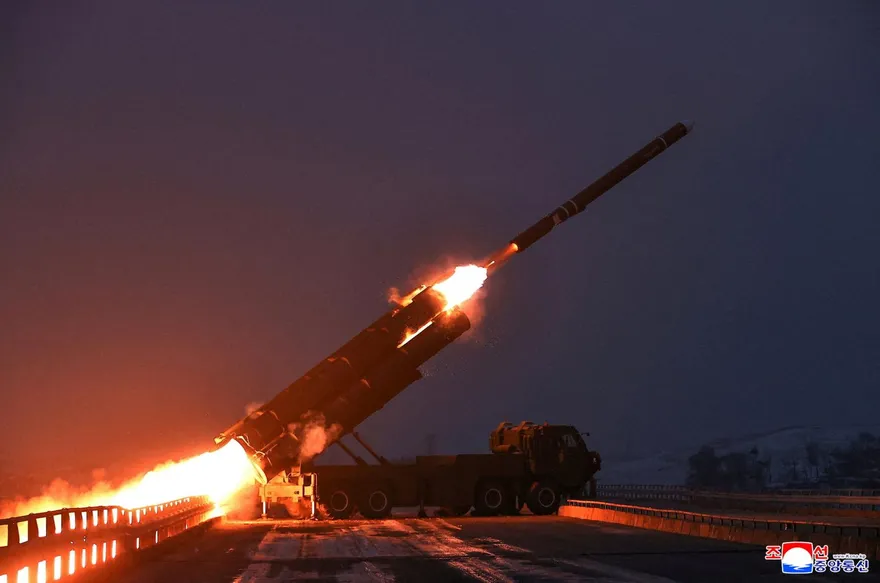 北韓又來了！朝日本海發射疑似彈道飛彈　日防衛省研判已落下