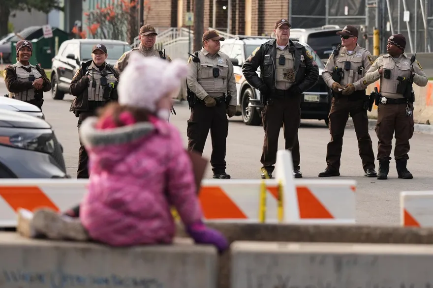美國亞利桑那州移民執法爆槍擊！1人中彈命危
