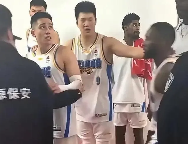 陳盈駿生氣了　和隊友走回休息室遭吐口水