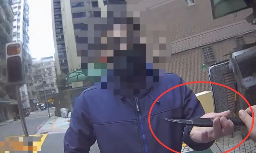 影/板橋男攜刀潛入社區停車場　瞎掰找朋友遭逮送辦