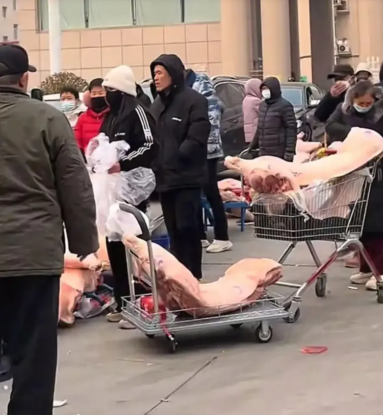 陸社區超狂年節福利「5萬現金分紅+半頭豬」　居委會：每年都有