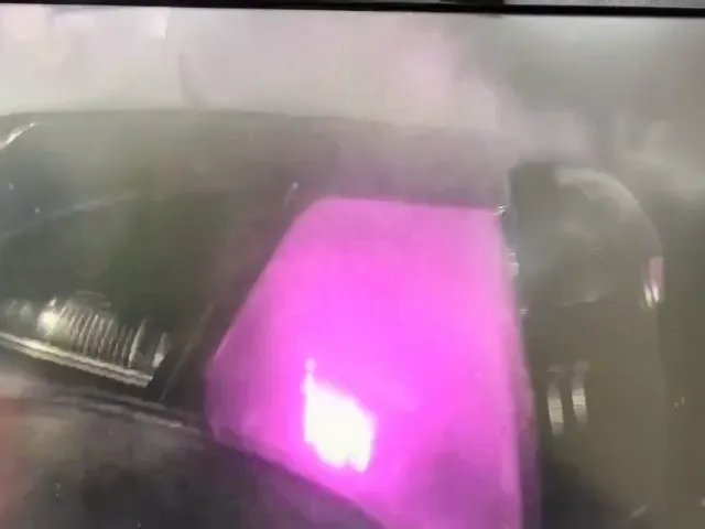 影/債務糾紛！旗山惡煞砸窗丟鞭炮炸車　現場火光畫面曝