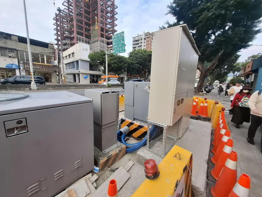 捷運工程「2米高變電箱」擋店家　工程處致歉火速遷移