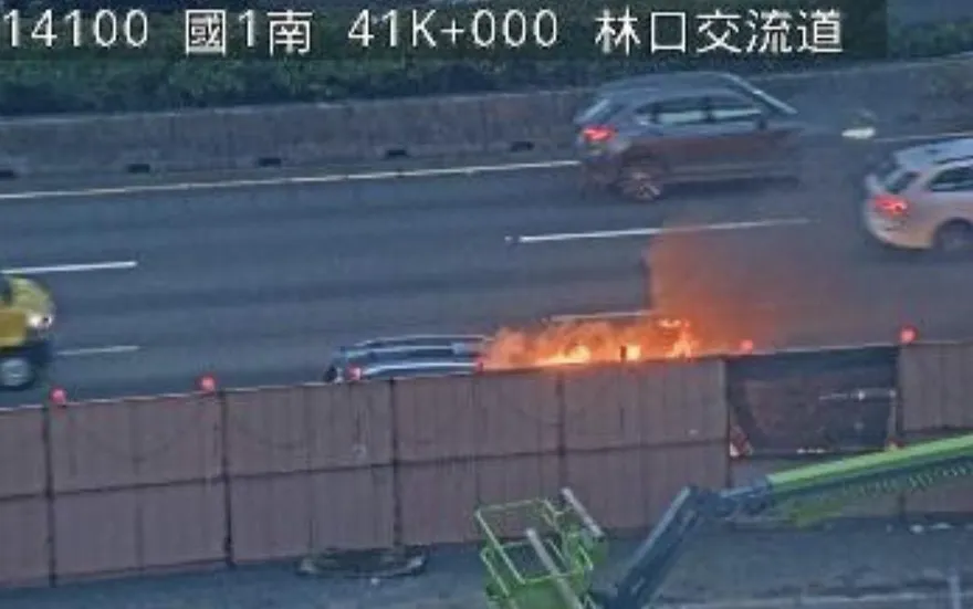 國道1號林口段休旅車陷火海　駕駛逃生無傷回堵5km