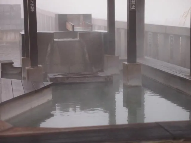 北投溫泉2死悲劇！20歲兒認父母雙屍　哀痛不語