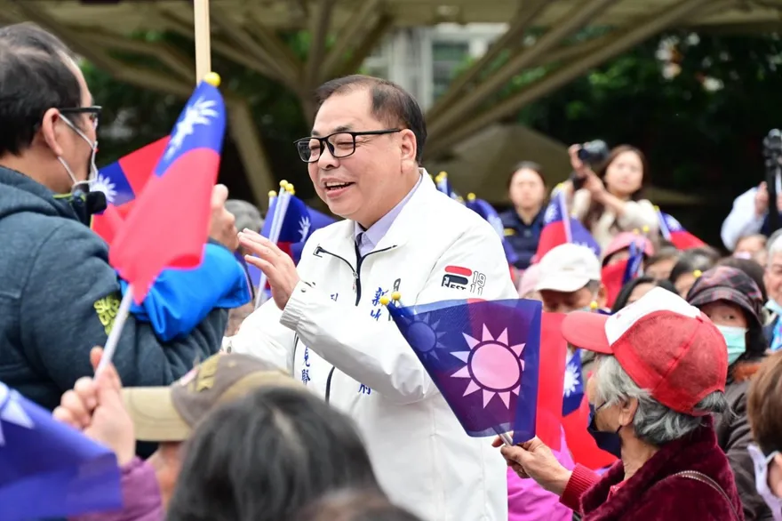 陳見賢領表參加新竹縣長初選　力拚國民黨提名