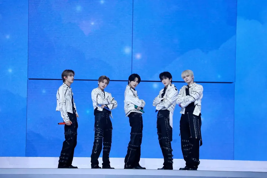 直擊/大巨蛋開唱！TXT見MOA排字+燈海應援超感動　五首安可寵台粉