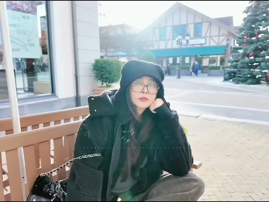 王祖賢59歲生日進駐小紅書！息影開艾灸館　真實狀態曝光