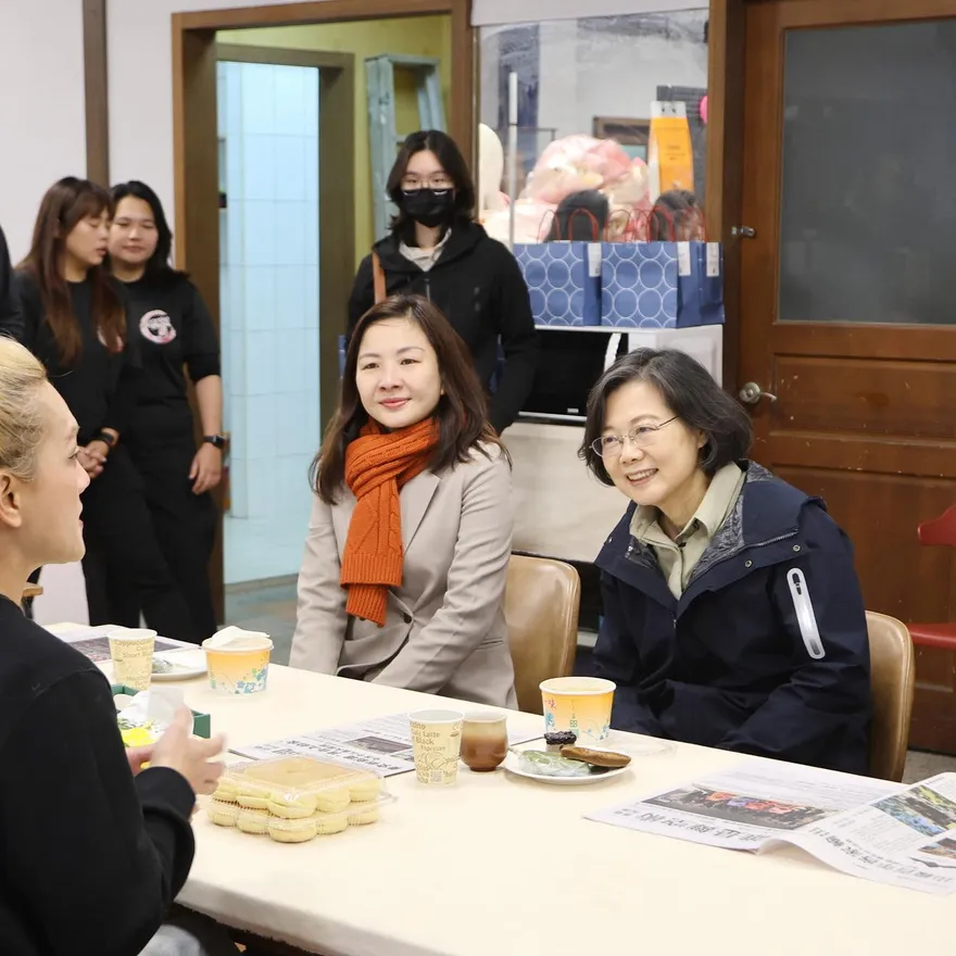 影/蔡英文爬山輔選陳品安？董智森曝她盤算：賴清德壓力大