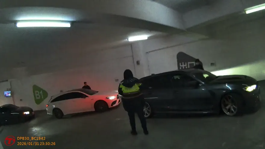 影/新竹停車場深夜「豪車車聚」遭控空污吵死人　警盤查拔槍