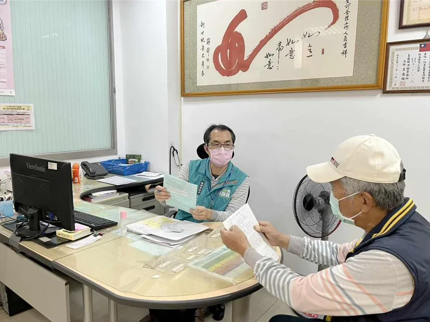 超狂！衛生所醫師竟有清大電機系背景　利用AI幫病人顧血管
