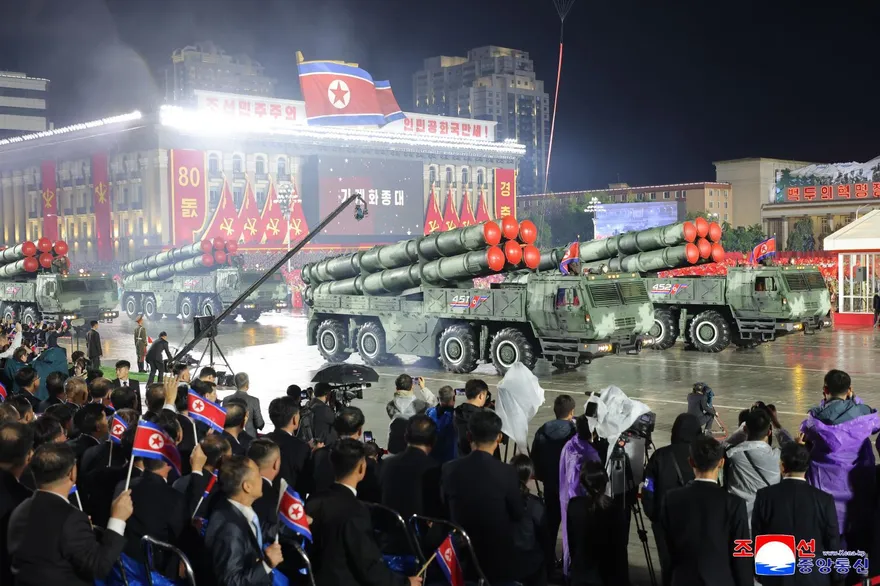 紀念勞動黨第9次全代會？衛星照揭「大批兵力集結平壤」疑辦閱兵