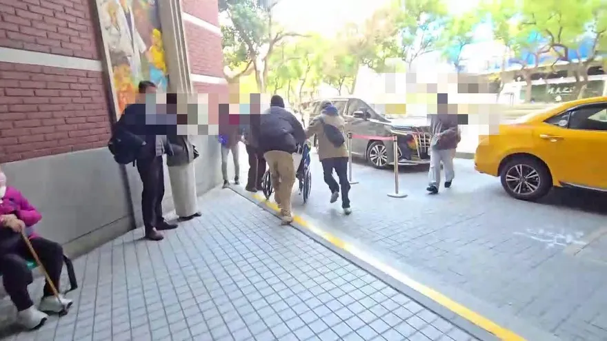 身家8億百歲人瑞閃婚68歲看護　律師痛批結婚證人「沒良心」