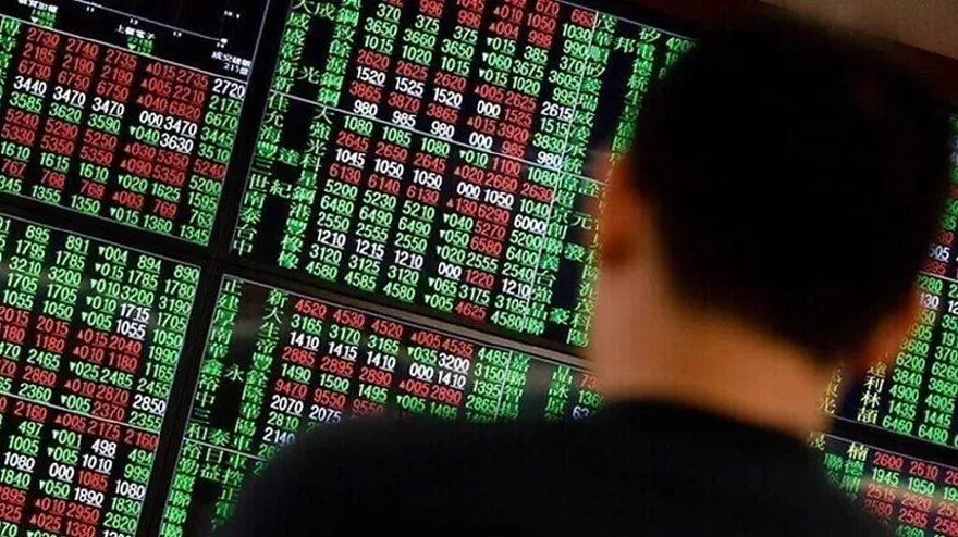 台股血流成河！崩逾500點失守月線 台積電下殺10元至1755